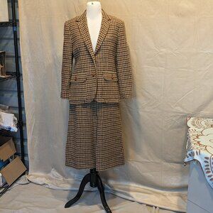 Vintage 70s The Villager Houndstooth Skirt Suit